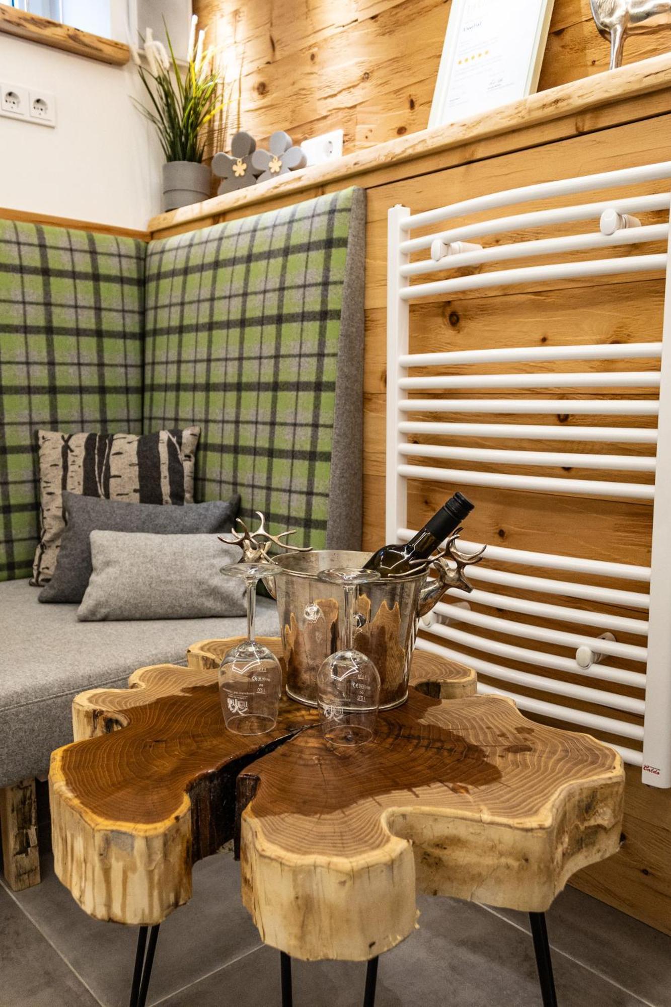 Ferienwohnung Im Usseltal - Zirben Spa - Monheimer Alb - Altmuehltal - Familie Geyer Daiting Monheim  Εξωτερικό φωτογραφία